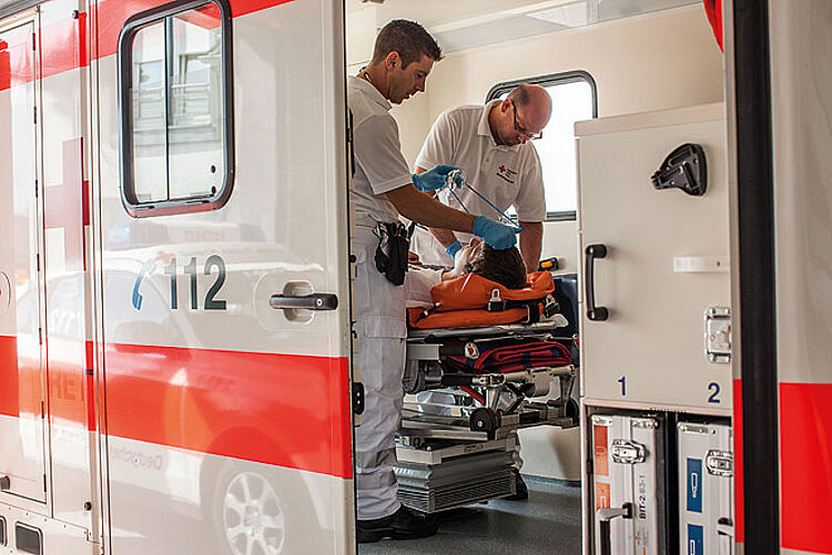 Rettungskräfte des DRK-Kreisverbands Bitburg bei einer Übung